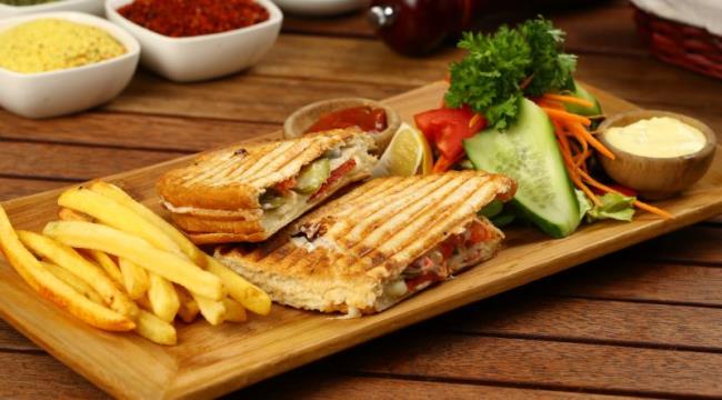 TOST KARIŞIK+PATATAES