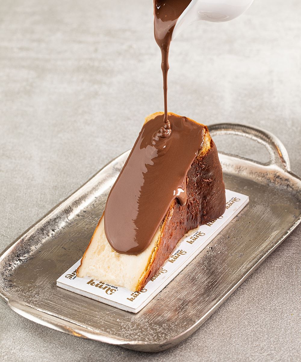 SAN SEBASTIAN CHEESCAKE